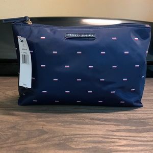 Tommy Hilfiger cosmetic bag 🔴🔵⚪️